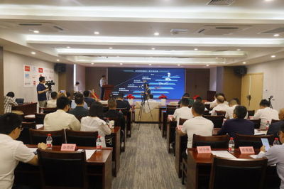 中基與重慶交通大學(xué)聯(lián)合發(fā)布21款納硅新材料，引領(lǐng)裝飾工程革新